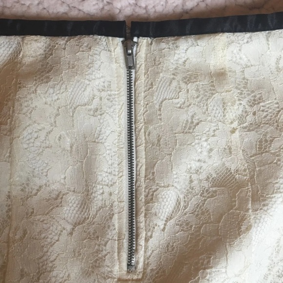 white mini skirt - Picture 7 of 8